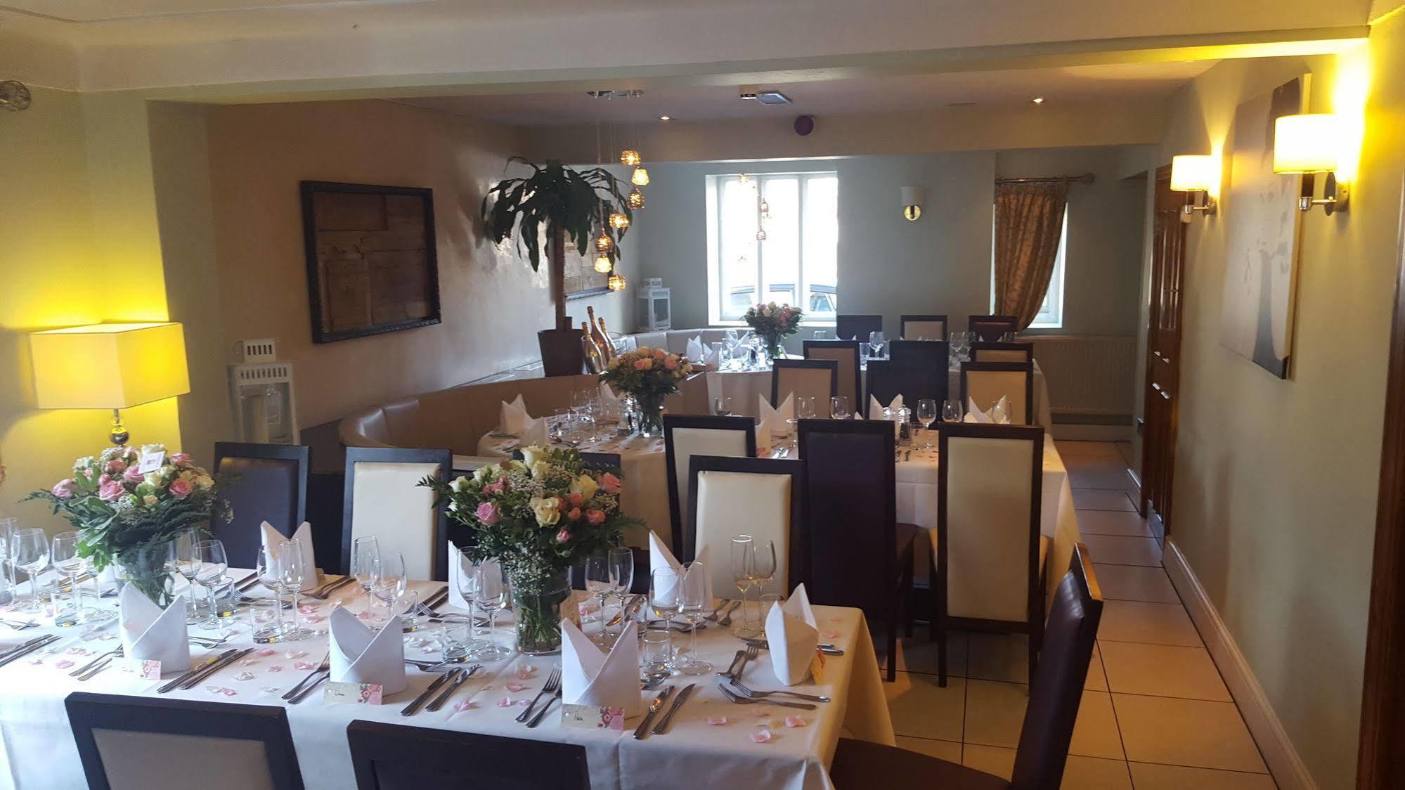 The Lemon Tree Hotel Wrexham Exterior foto